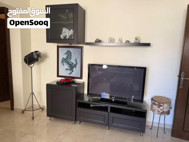 مجموعة عرض للتلفزوين من ايكيا