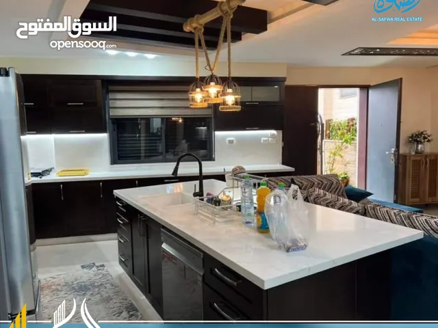 شقه مميزه مفروشه للايجار مع حديقه شارع القدس قرب بكدار