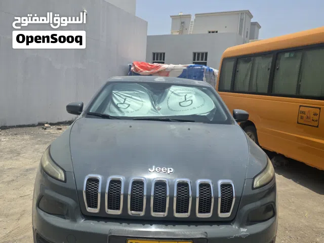 2014 جيب شيروكى Sport