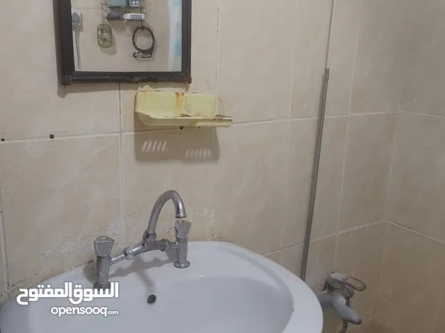 مشاركة سكن شرط عدم التدخين