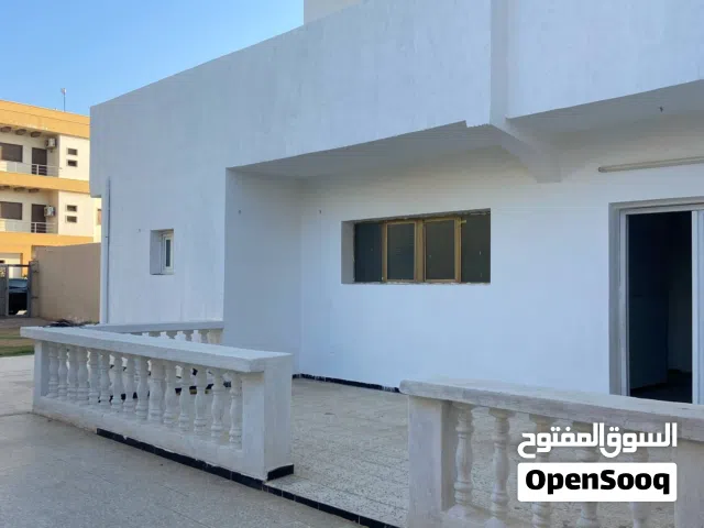 500 m2 More than 6 bedrooms Townhouse for Rent in Tripoli Al-Sabaa