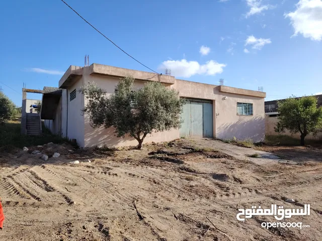 دبو قريب من مغازة جيان