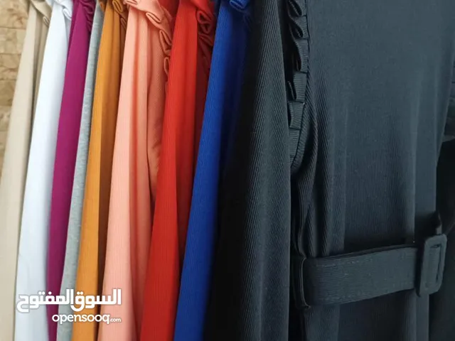ابحث عن شخص شريك في بيع الألبسة النسائية