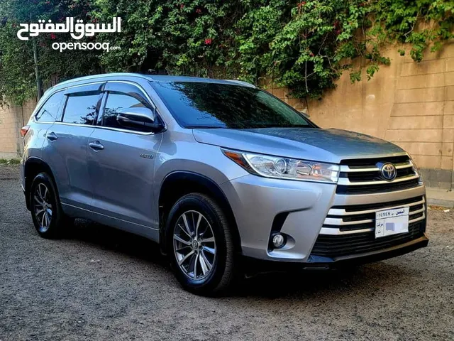 Used Toyota Highlander in Sana'a