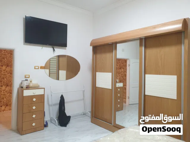 140 m2 2 Bedrooms Townhouse for Rent in Ramallah and Al-Bireh Beitunia