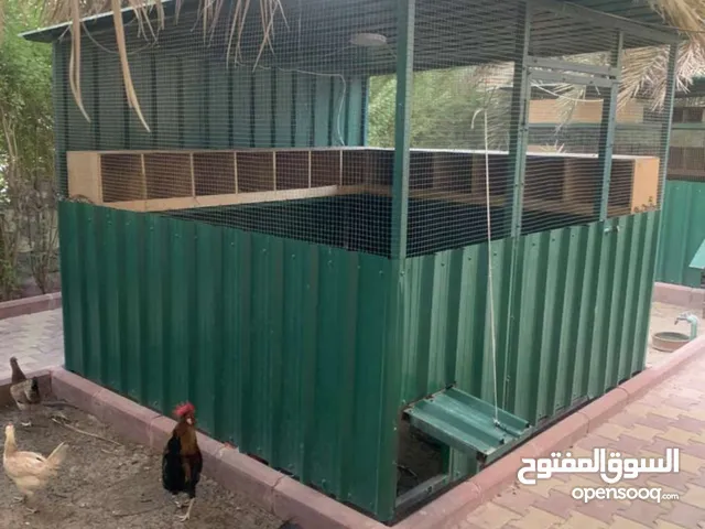 اقفاص او محاكر حجم كبير مع ابواب سفليه صغير وابواب علوية مفصلهم انا مو جاهز حديدهم متين