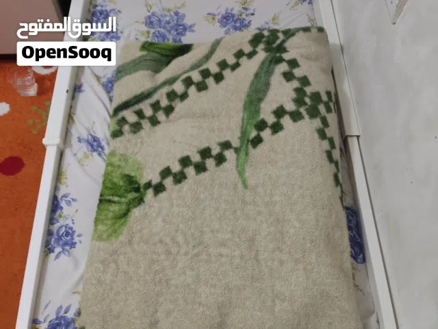 للبيع سريرين ايكيا يتوسع يتضيق