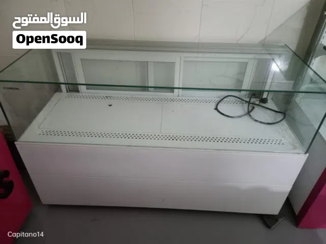 ثلاجة عرض كيك من شركة آيس بيرج ألماني الصنع