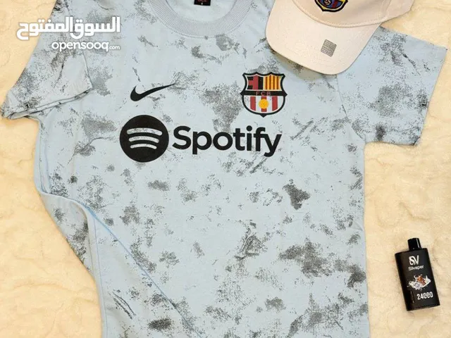 توفر تشيرت برشلونه