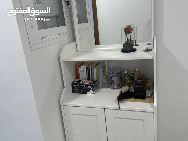 كورنر كوفي مع مرايه وخزائن