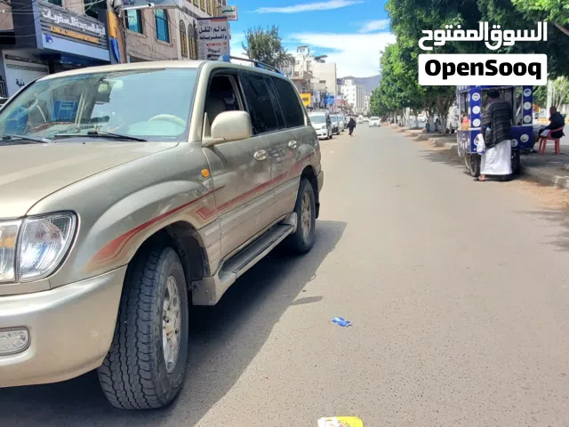 2004 تويوتا لاند كروزر GXR