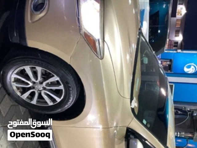 2013 نيسان باثفايندر SV