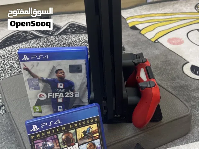 PS4 Pro بحالة جديدة جدا جاهز للاستعمال