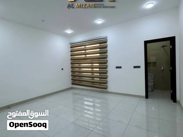 100 m2 4 Bedrooms Townhouse for Rent in Basra Mnawi Basha