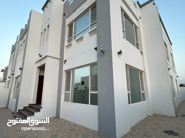 375 m2 More than 6 bedrooms Villa for Sale in Muscat Amerat