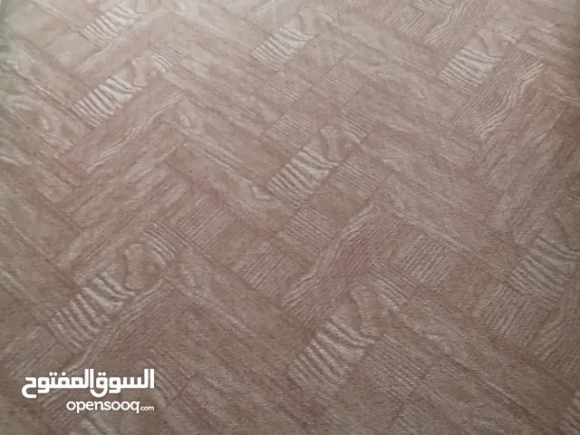 موكيت قطعتين 4×3 وقطعه 4×4 وكاله ثمن القطعه الواحده ب 10 دنانير