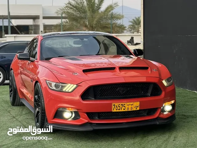 Ford Mustang GT in Al Dakhiliya