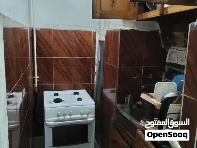 للمغتربين وغير المغتربين بنات او اسر فقط شقه مفروشه بالمعادي القديمه خلف سوبر ماركت رايه