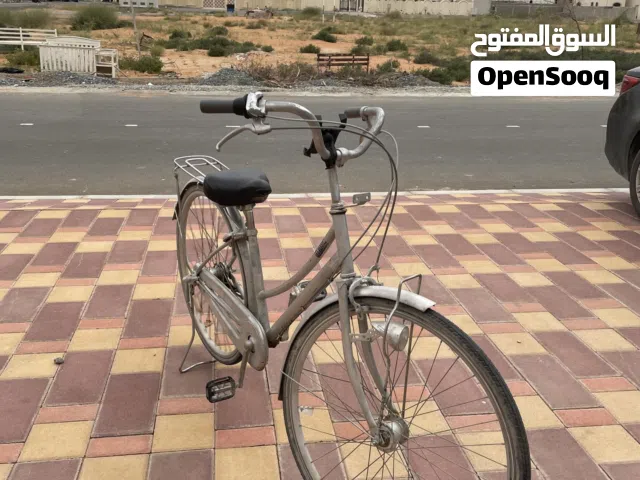خطاف فيه دبل ثلاث سرعات و تواير ما تنطر و اليت شعال أوتوماتيكي في الليل