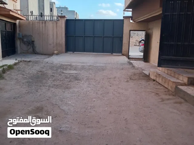 220 m2 4 Bedrooms Apartments for Rent in Tripoli Khallet Alforjan