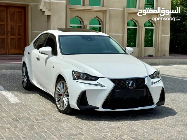 لكزس IS 200T اربعة سلندر V4 موديل 2017 تيربو 2.0لتر دفع خلفي فل اوبشن وارد امريكي