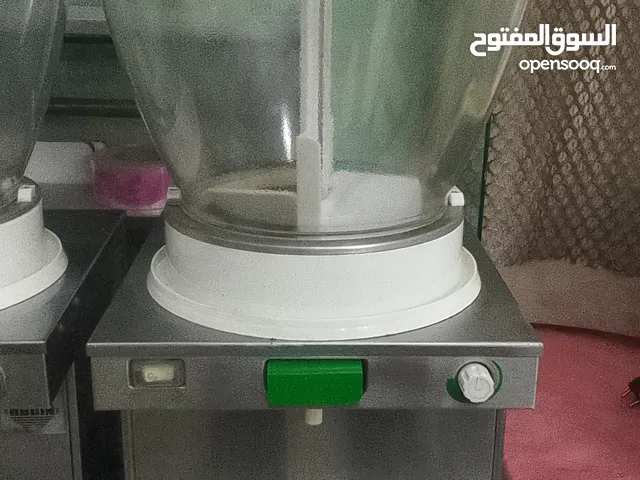 ماكينة عصير انجاصه ايطالي  عدد 2 ماكينة عصير عصير 3 عيون ايطالي عدد 3 ماكينات تبريد بحال وكاله