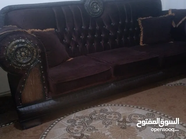 كنب للبيع بسعر جيد جدا قابل للتفاوض