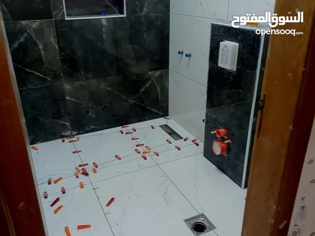 بليط لكافت أعمال البلاط تجديد حمامات وامطابخ والعزل تركيبب.كندرين نصلكم اينا ما كنتم صيانه شقق كامله