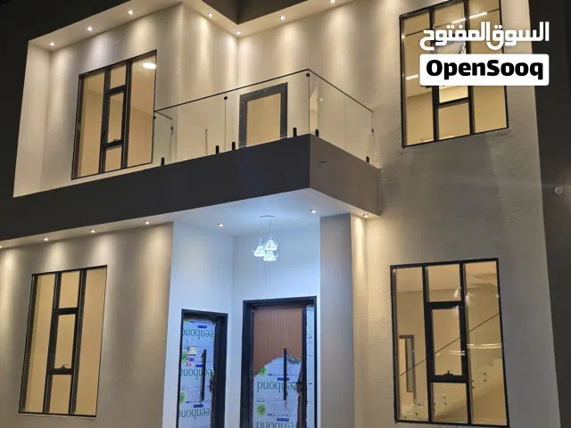 من المالك فيلا كورنر ف السلاحة ع الشارع العام بالقرب من المعبيلة