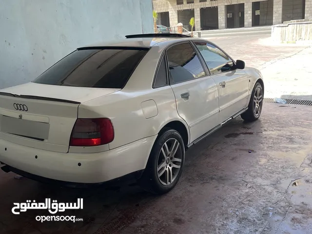 اودي A4. S4 1996 للبيع فقطط