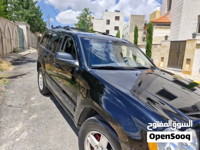 2005 جيب شيروكى Standard