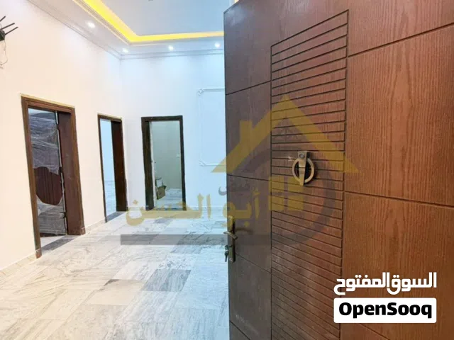 150 m2 2 Bedrooms Apartments for Rent in Basra Juninah