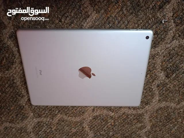 Apple iPad 7 32 GB in Benghazi