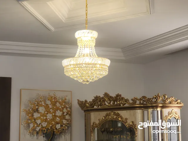 ثريات كريستال جديدة للبيع