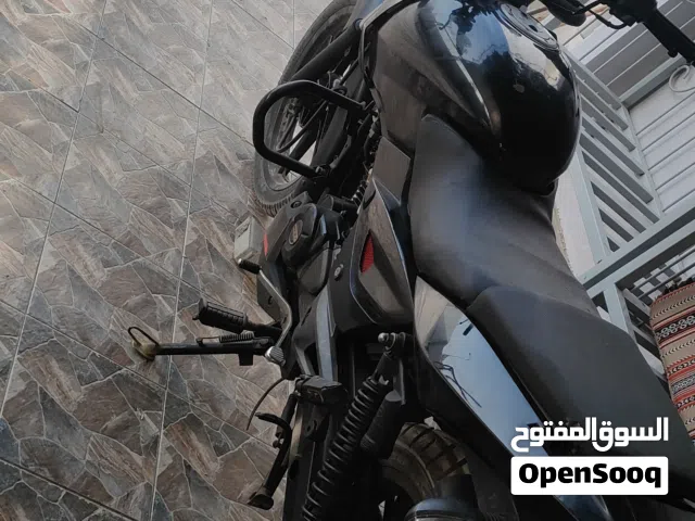 دراجه يوجد فيها تامين وملكيه سنه