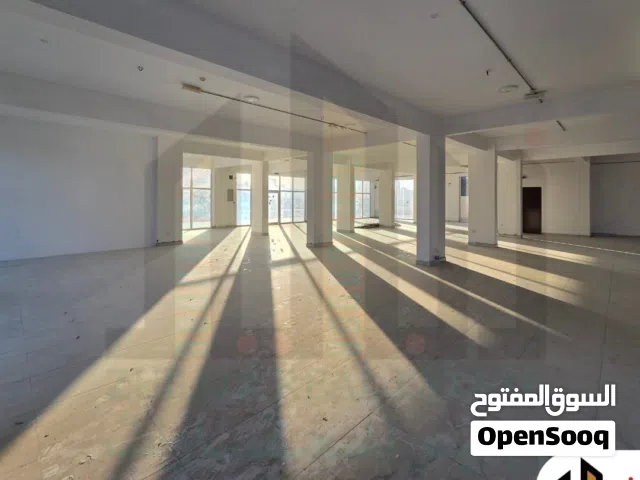 مبنى تجاري على الشارع العام للإيجار – ولاية المصنعة دوار الثرمد