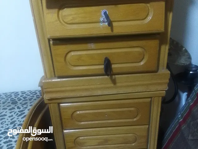 غرفه نوم شباب تفصيل للبيع تختين مفرد وخزانه 6درف و2 كومودينا