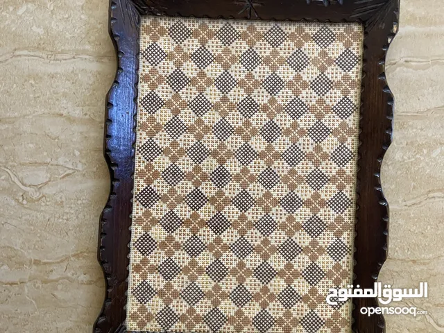 ساعه حائط أنتيك ببرواز خشب سويد وصينيه خشب تطريز يدوي فلسطيني