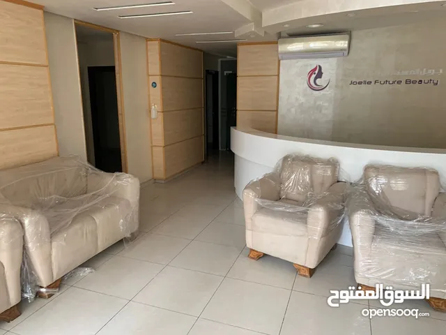 شقة بشارع الخالدي للايجار تصلح كعيادة او مركز طبي