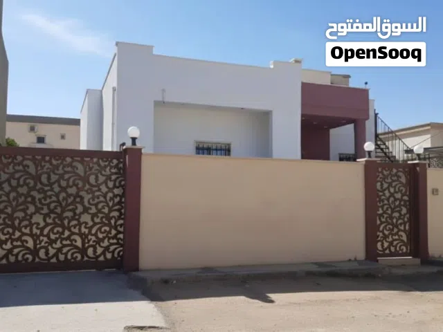 185 m2 5 Bedrooms Villa for Sale in Tripoli Ain Zara