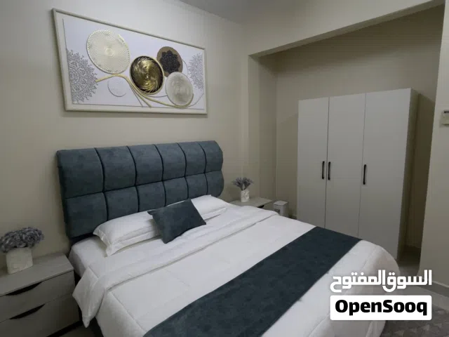 شقق راقية مؤثثة بالكامل