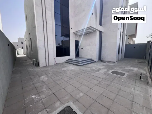 للايجار فيلا مميزة في منطقة الزاهية – موقع استراتيجي وقريبة من شارع الشيخ محمد بن زايد