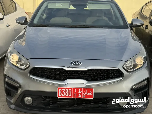 Sedan Kia in Muscat