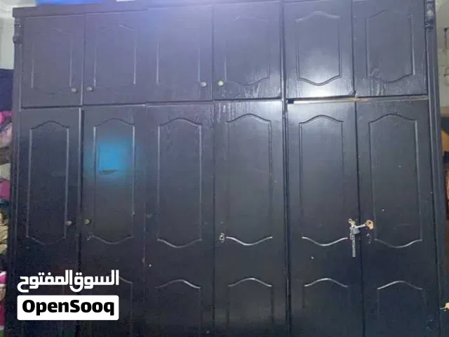 خزانة خشب وكالة للبيع