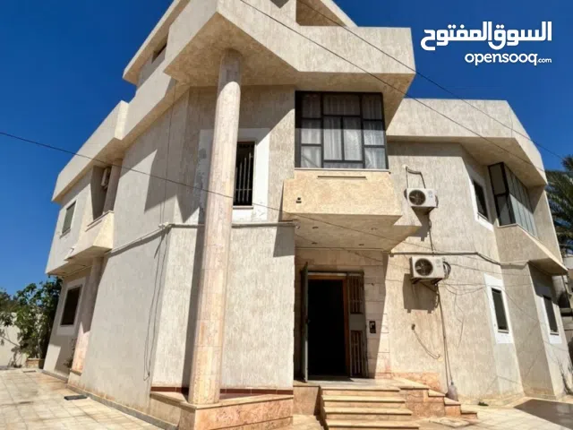 فيلا تجارية للايجار دورين في الحشان قرب مصحة الجسر