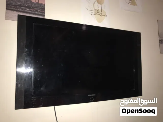 شاشه سامسونج LCD مكسور طرف الشاشه الداخليه.