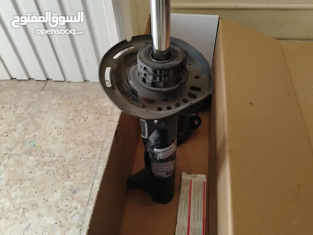 صنوبرزات أمامي مرسيدس w204 موديل 2008 بحاله جيده جدا