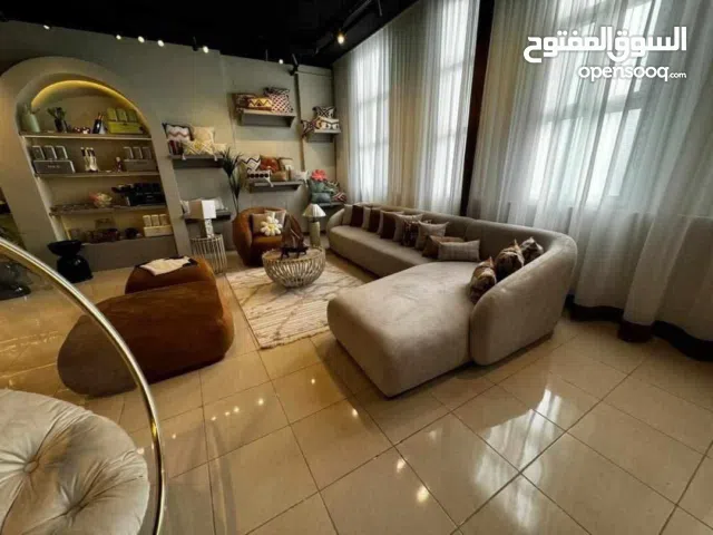 منزل قديم واجهتين للبيع بسعر الأرض فشلوم جامع القبطان