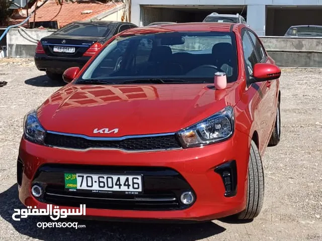 Sedan Kia in Amman