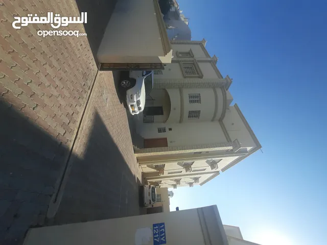 145 m2 4 Bedrooms Apartments for Rent in Muscat Al Maabilah